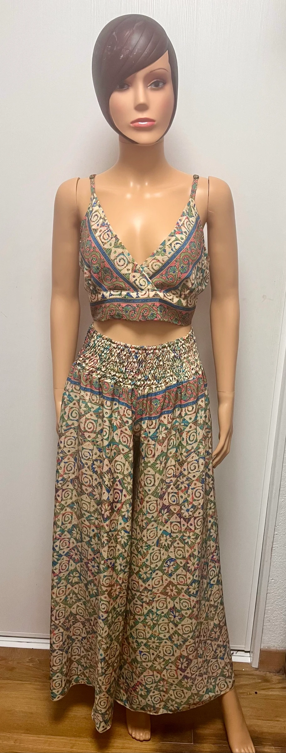 Ensemble haut et pantalon en soie 